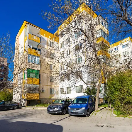 1-bedroom Flat With Balcony In By Flat Mаnager דירה